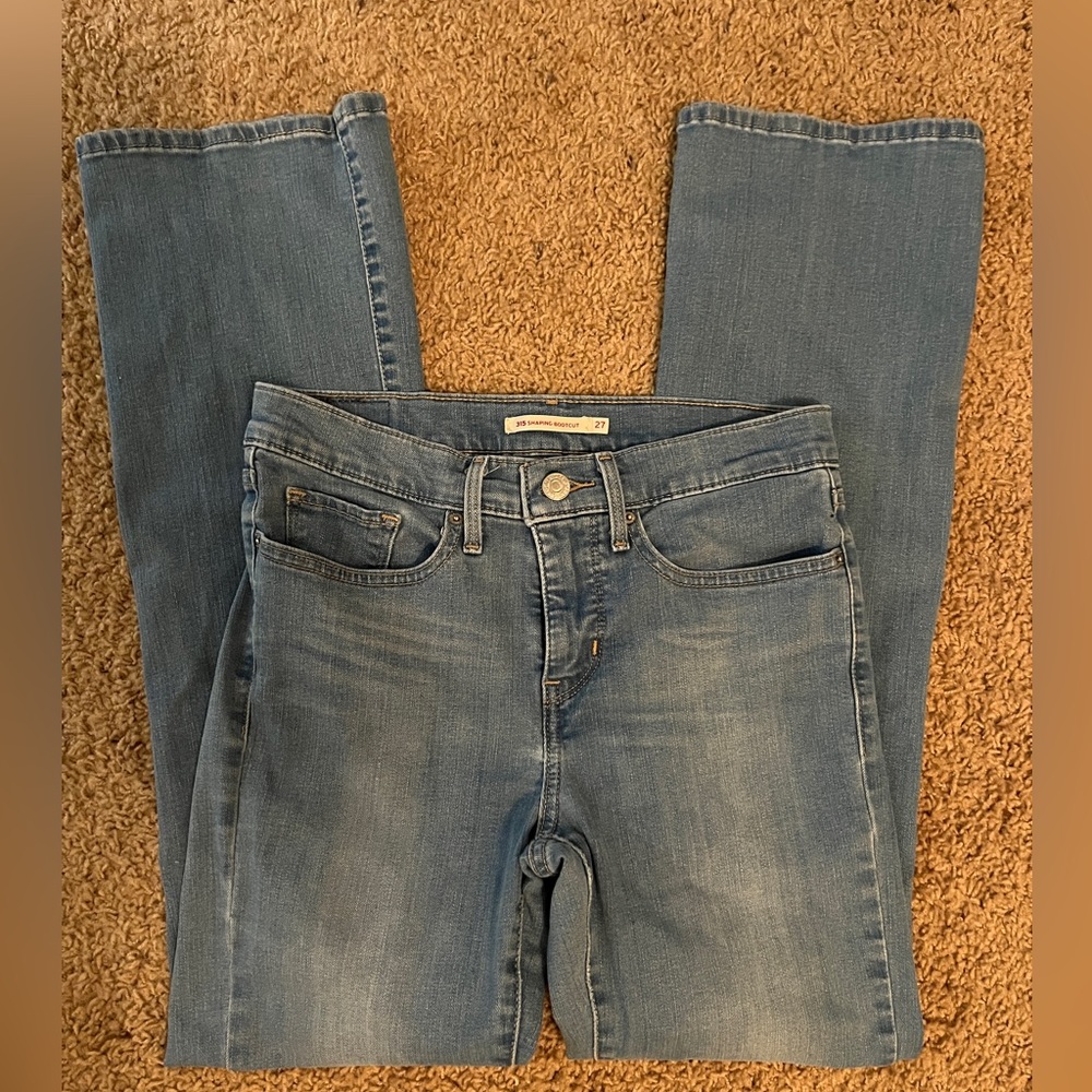315 Levi’s Shaping Bootcut Jean 27x30